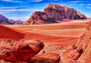 Out-of-this-world aura of this desert will make you feel like you are on another planet.