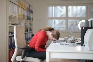tips to get rid of desk job health problems at your workplace, dangers of sitting long